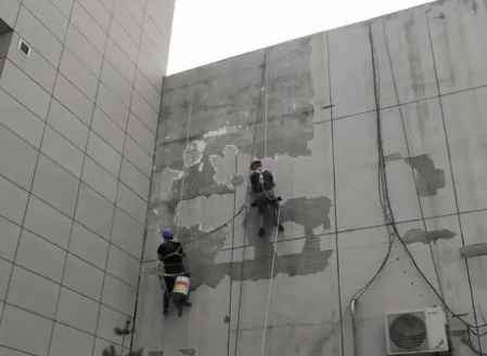 滴道楼顶漏水维修公司分享下滴道外墙防水的注意事项
